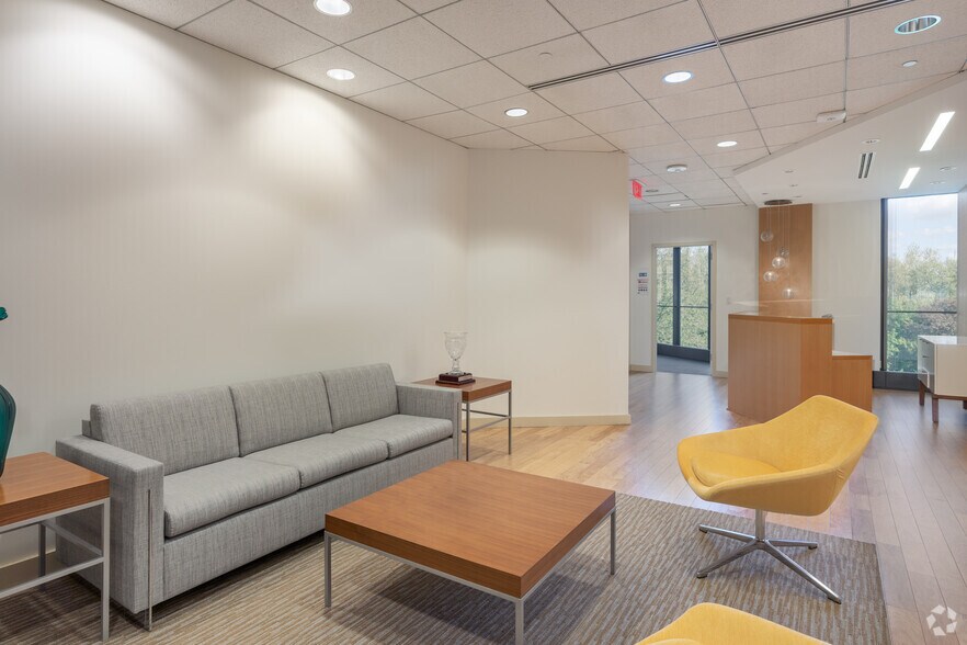 More Photos Of 510-530 Walnut St, Philadelphia Office For Lease