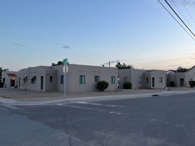 306 W Hadley Ave  