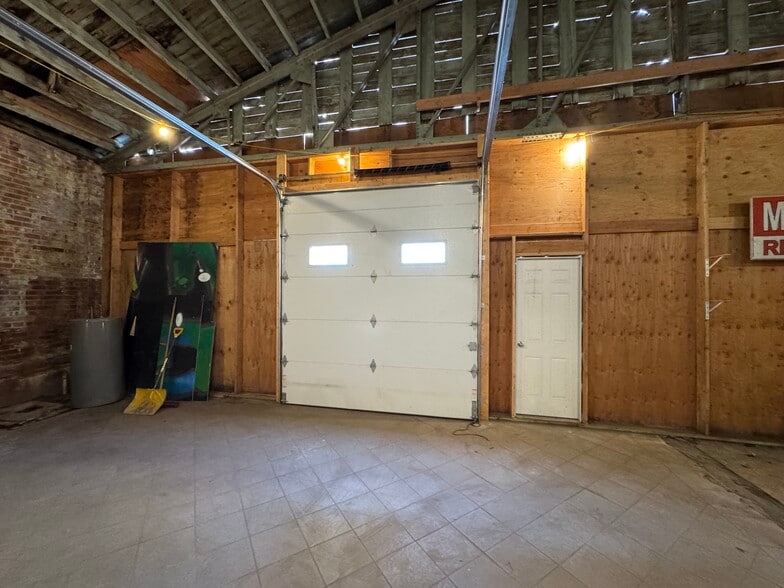 Primary Photo Of 20 Isaac St, Norwalk Restaurant For Lease