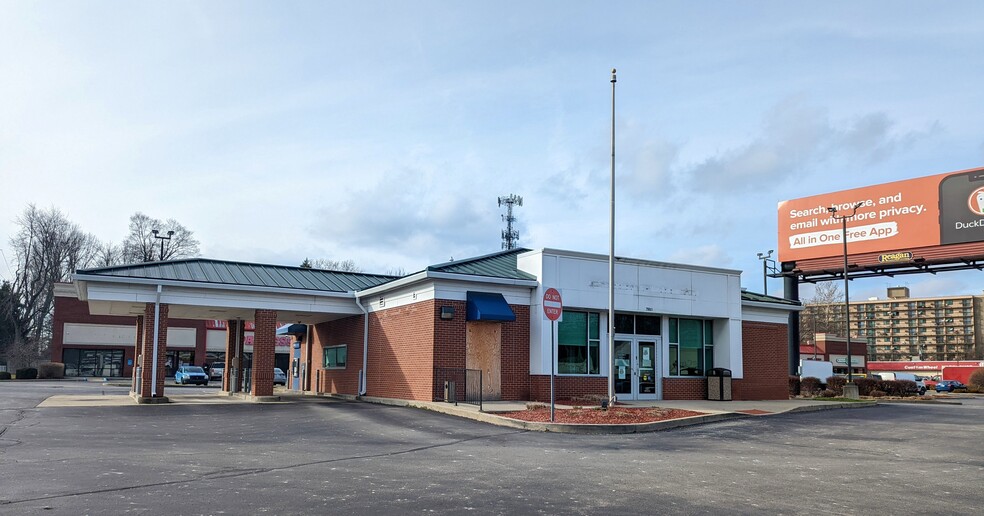 Primary Photo Of 7910 Michigan Rd, Indianapolis Bank For Lease