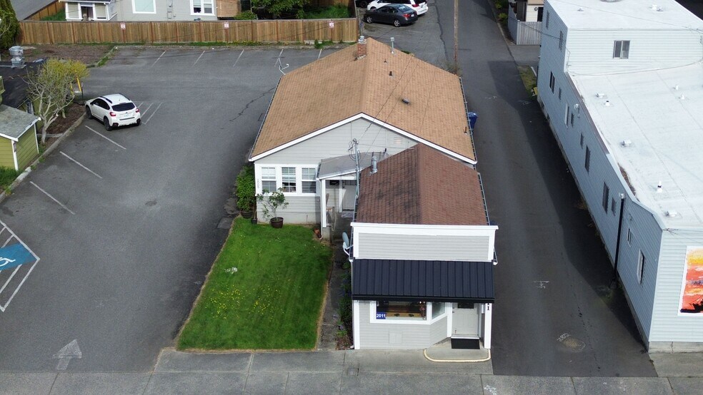 More Photos Of 2001-2011 Commercial Ave, Anacortes Storefront Retail Office For Sale