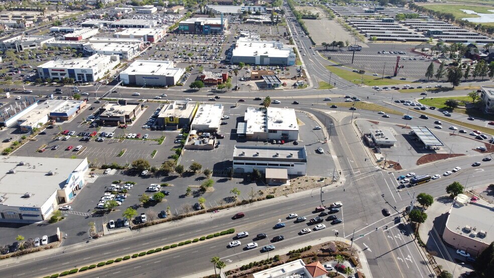 More Photos Of 2001 Arden Way, Sacramento Freestanding For Lease