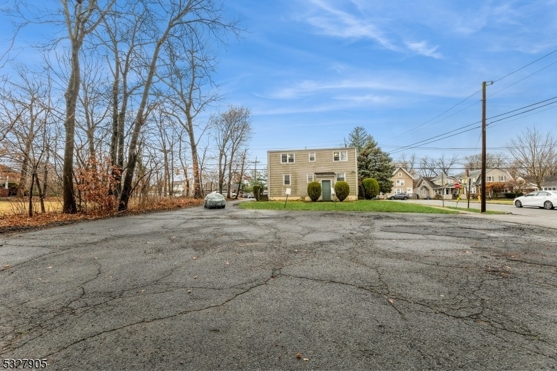 More Photos Of 194 Eagle Rock Ave, Roseland Office For Sale