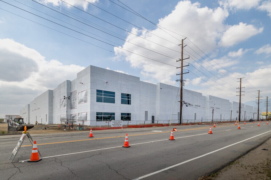 More Photos Of 752 N Tippecanoe Ave, San Bernardino Warehouse For Sale