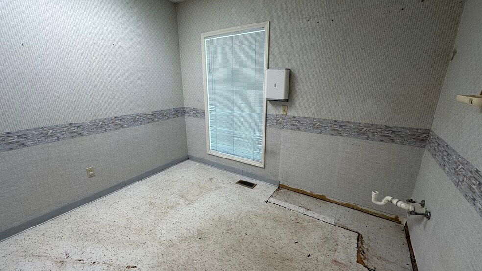 More Photos Of 444 Elmwood Ave, Alderson Medical For Sale