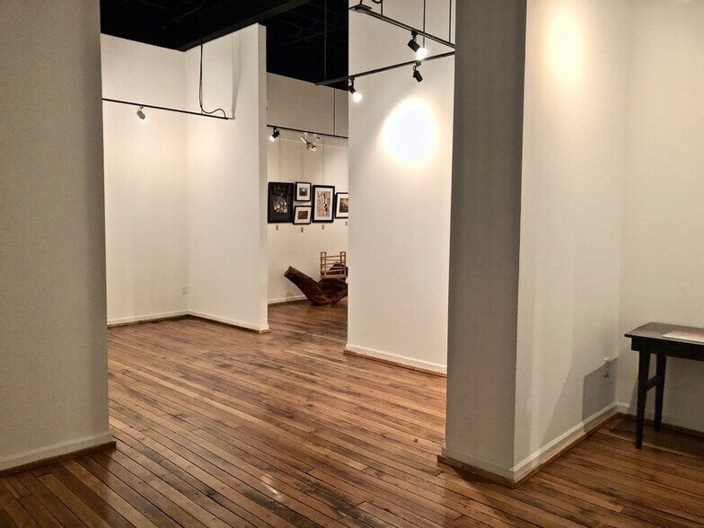 More Photos Of 100 S Mulberry St, Dickson Coworking Space