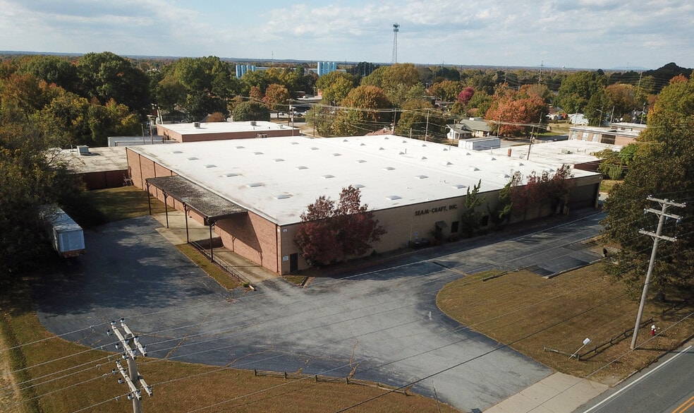 More Photos Of 702 Prospect St, High Point Warehouse For Lease