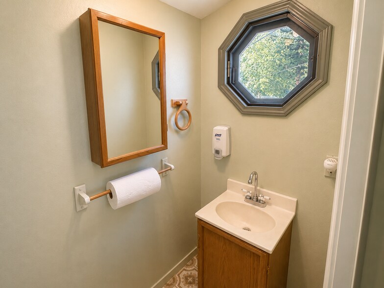 More Photos Of 589 Main St, Placerville Restaurant For Sale