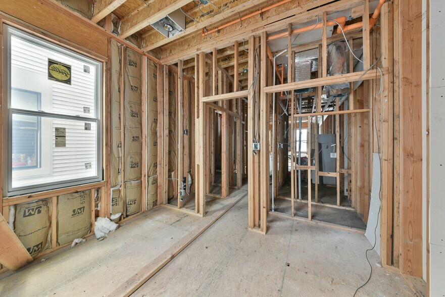 More Photos Of 1808 Frankford Ave, Philadelphia Storefront Retail Residential For Sale