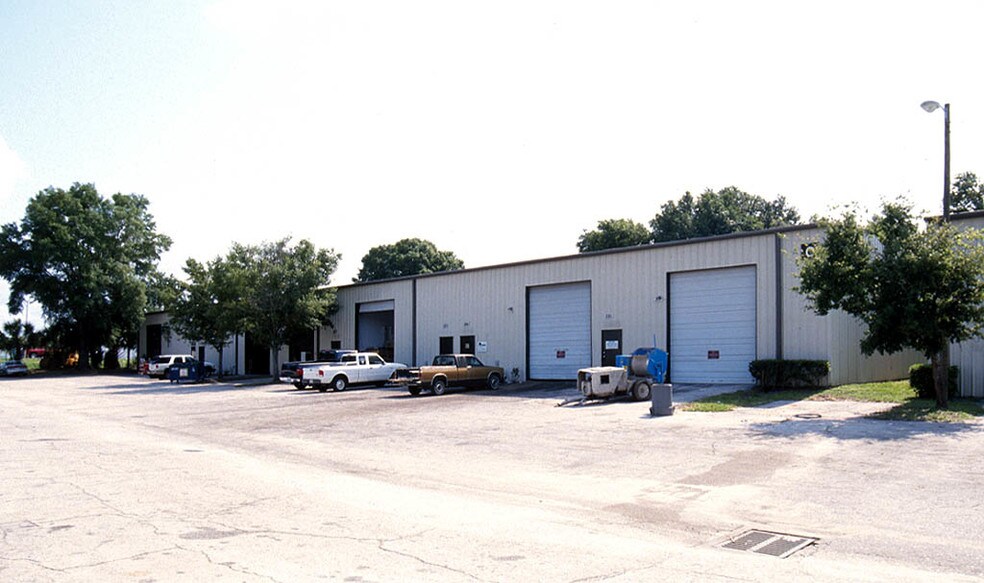 More Photos Of 4302 E 10th Ave, Tampa Warehouse For Lease