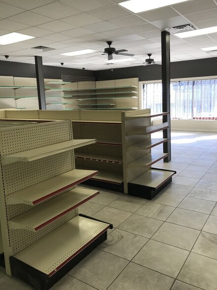 More Photos Of 7635 Ley Rd, Houston Freestanding For Sale
