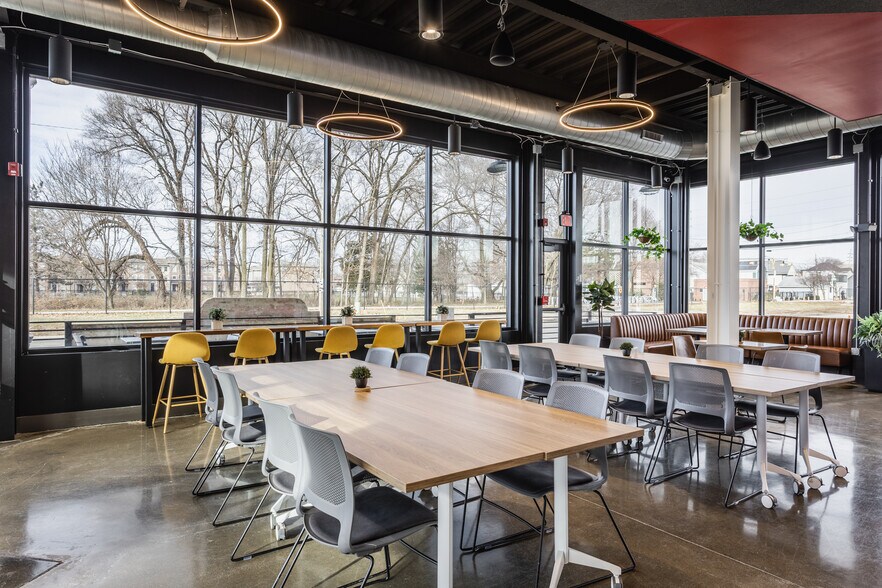 More Photos Of 1533 Lewis St, Indianapolis Coworking Space