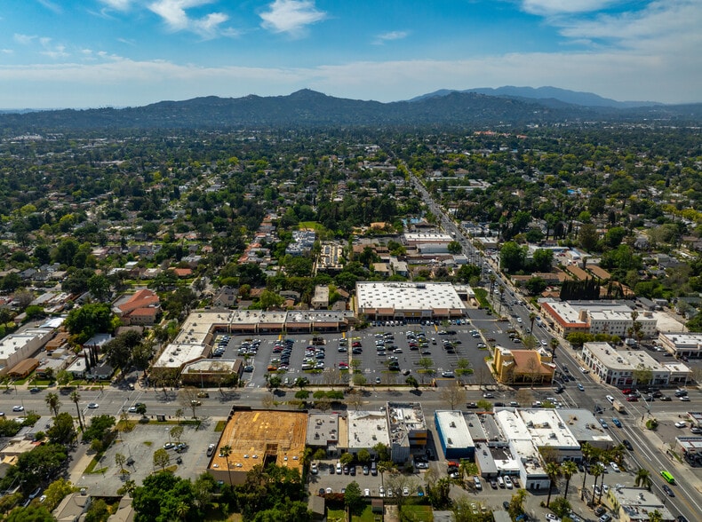 More Photos Of 1241-1337 N Lake Ave, Pasadena Unknown For Lease