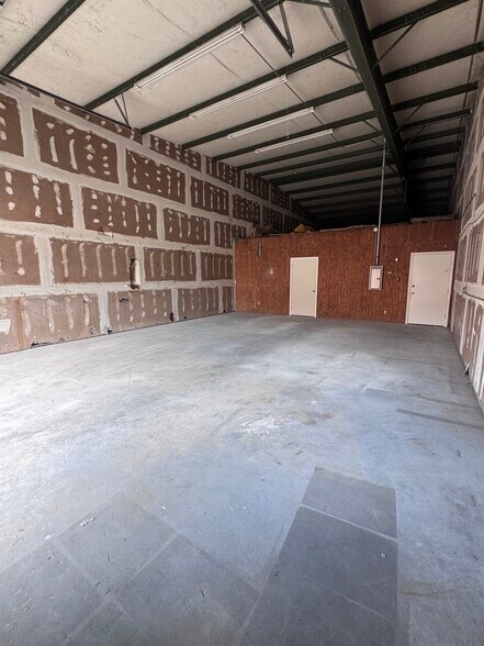 More Photos Of 1222 Veterans, Kenner General Retail For Lease