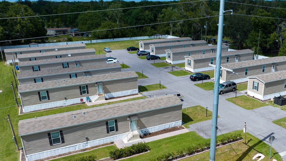More Photos Of 8035 Gardner Rd, Tampa Manufactured Housing Mobile Home Park For Sale
