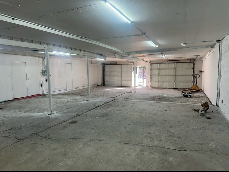 More Photos Of 22750 Alice St, Hayward Service For Lease
