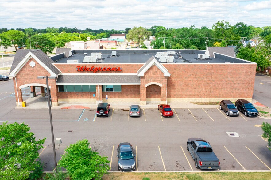 More Photos Of 20030 Ecorse Rd, Taylor Drugstore For Sale