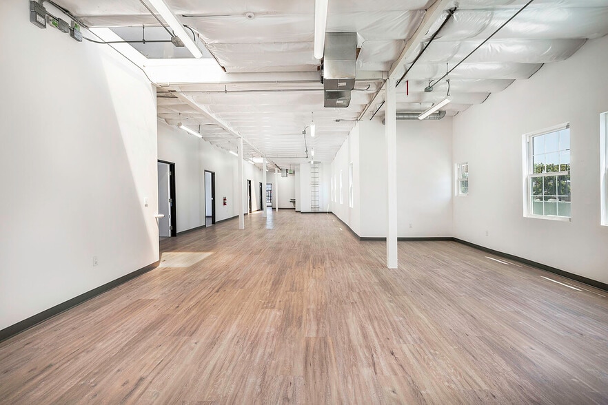 More Photos Of 622-628 E Anaheim St, Long Beach Storefront Retail Office For Sale