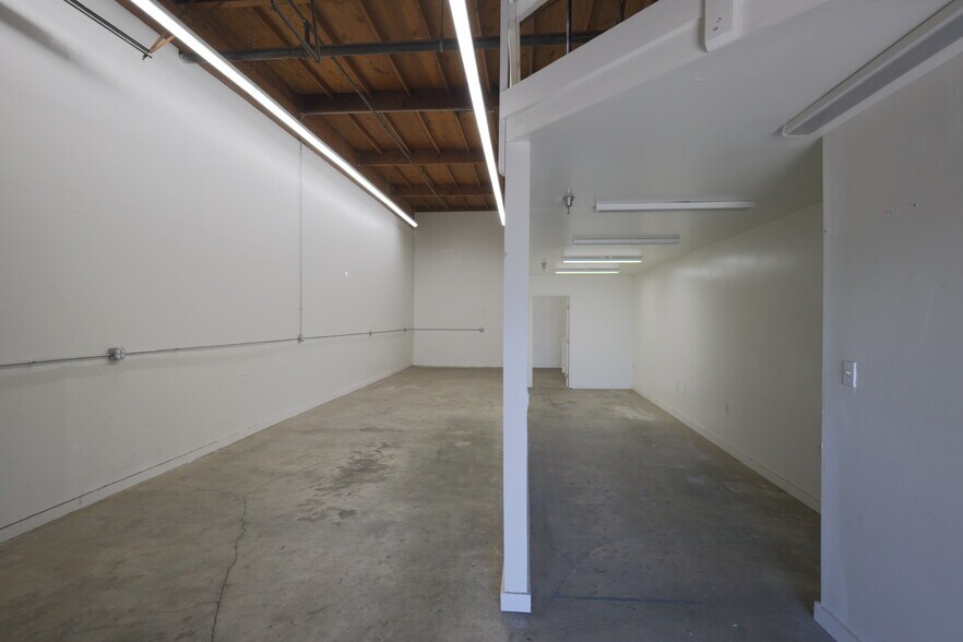 More Photos Of 2215 Palma Dr, Ventura Manufacturing For Lease