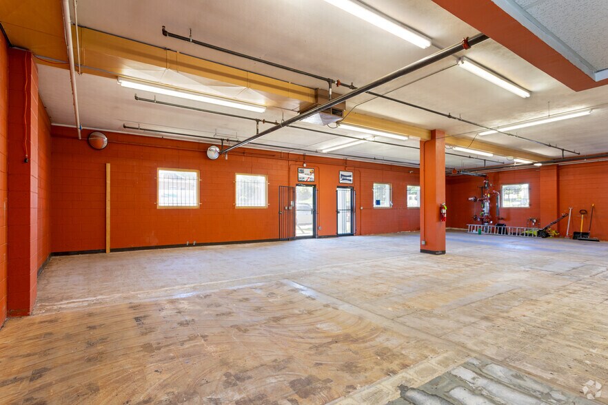More Photos Of 1591 W Alameda Ave, Denver Showroom For Lease