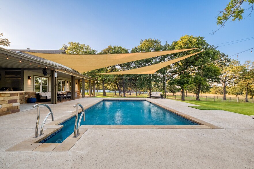 More Photos Of 1474 County Road B, Lexington Specialty For Sale