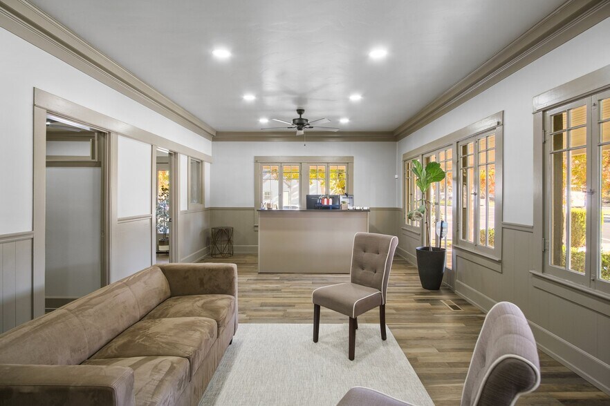 More Photos Of 741 E Main St, Turlock Office Residential For Lease