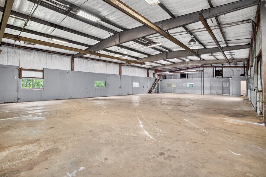 More Photos Of 903 Sayers St, Lufkin Warehouse For Sale