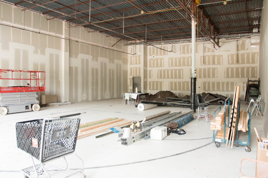 More Photos Of 3200-3600 SE Federal Hwy, Stuart Unknown For Lease
