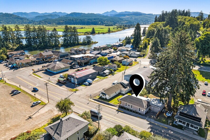 More Photos Of 12955 Highway 101 N, Nehalem General Retail For Sale