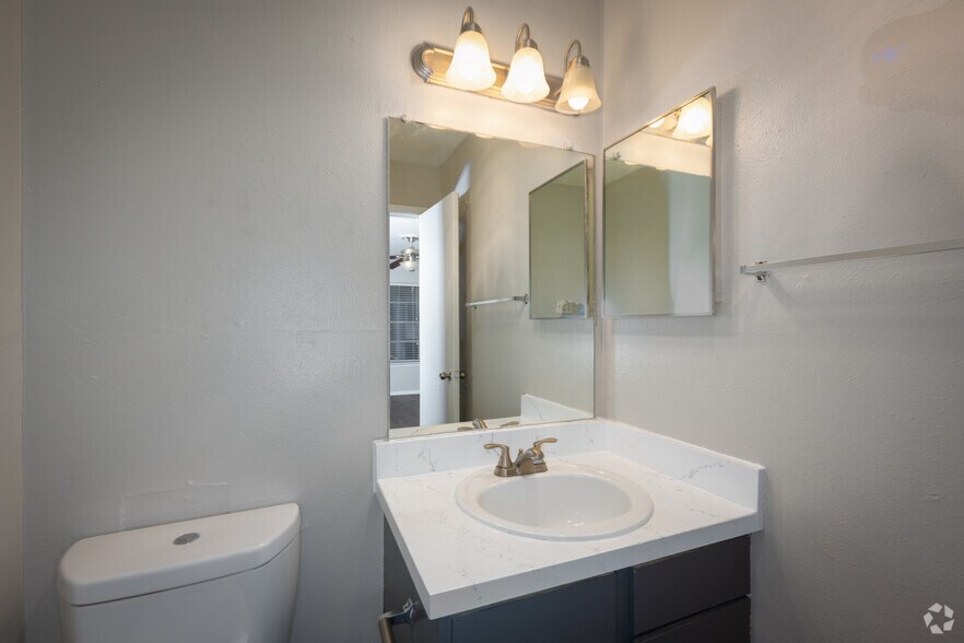 More Photos Of 834 Timberlake Dr, Arlington Apartments For Sale