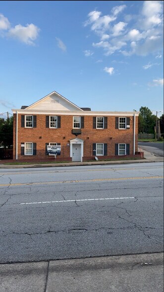 Primary Photo Of 365-371 E Saint John St, Spartanburg Office Residential For Lease