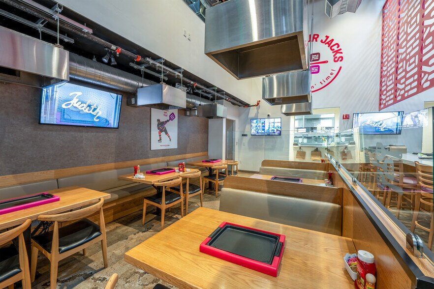 More Photos Of 3020 University Ave, San Diego Restaurant For Lease