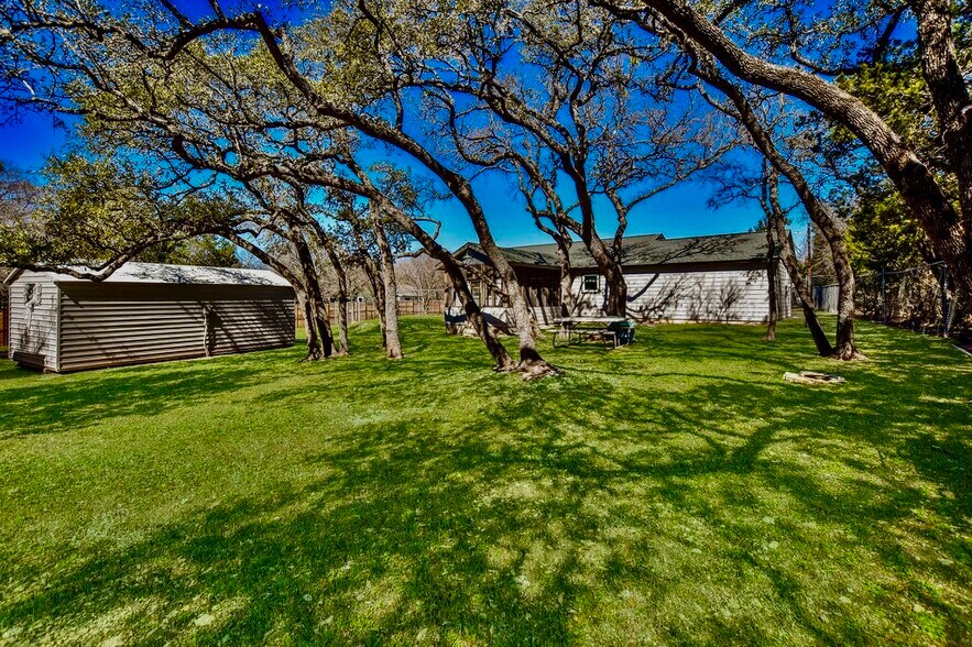 More Photos Of 16001 Awalt Dr, Austin Office For Sale