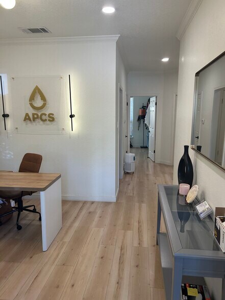 More Photos Of 4131 Spicewood Springs Rd, Austin Unknown For Lease