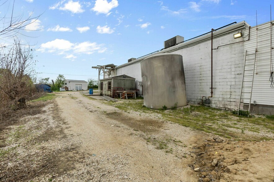 More Photos Of 3006 State Highway FF, Jackson Industrial For Sale