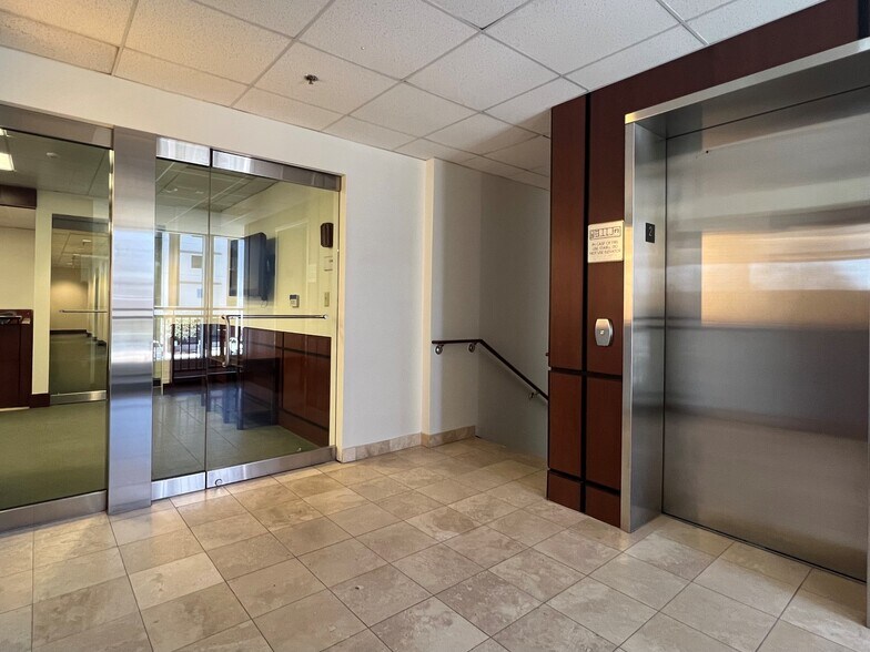 More Photos Of 55 Adams St, Denver Office For Sale