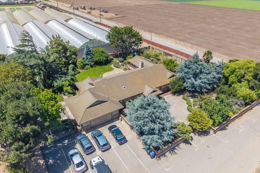 More Photos Of 23820 Potter Rd, Salinas Contractor Storage Yard For Sale