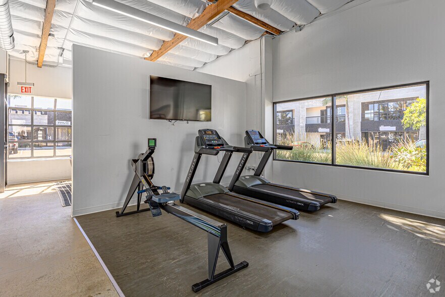 More Photos Of 5205 Avenida Encinas, Carlsbad Unknown For Lease