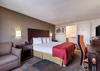 More Photos Of 6880 Sunset Strip Ave NW, Canton Hotel For Sale