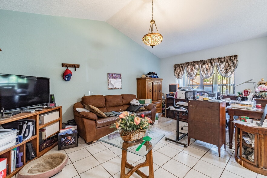 More Photos Of 4407 Millwood Rd, Spring Hill Assisted Living For Sale