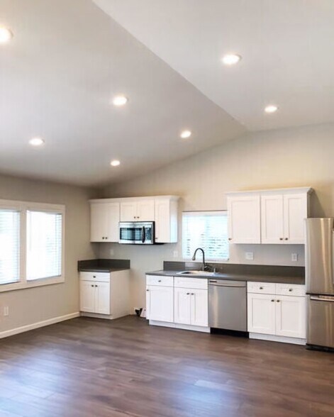 More Photos Of 328 W California Ave, Glendale Multifamily For Sale