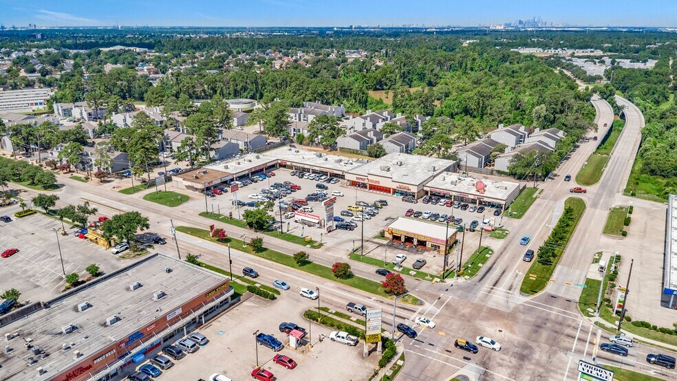 More Photos Of 500-548 Normandy St, Houston Storefront For Lease