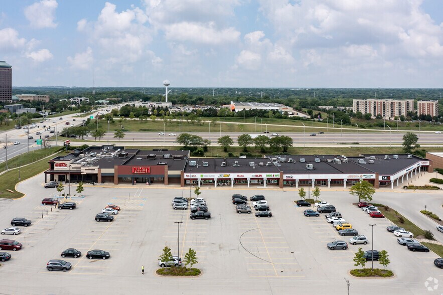 More Photos Of 2920-2970 Finley Rd, Downers Grove Unknown For Lease