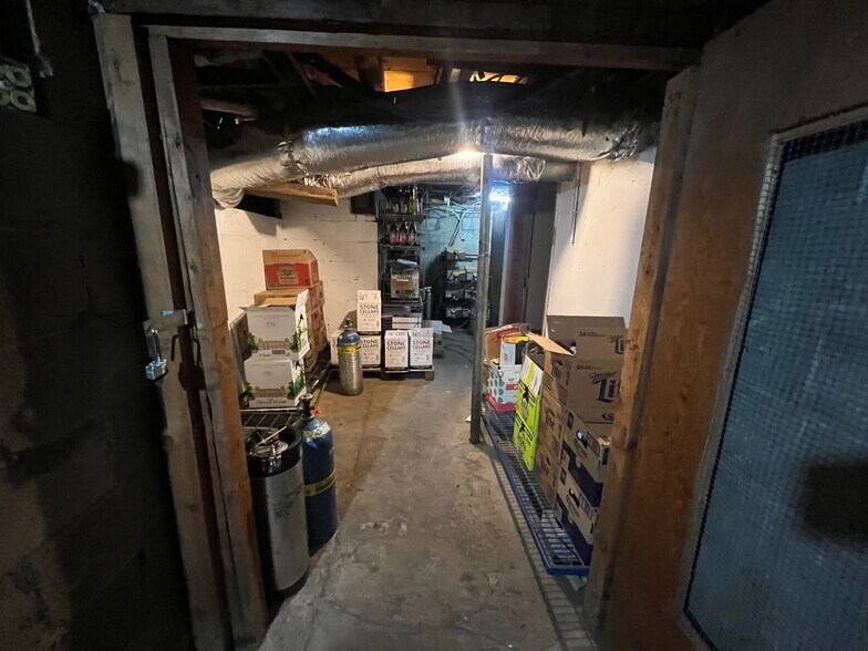 More Photos Of 1143 Main St S, Woodbury Restaurant For Sale