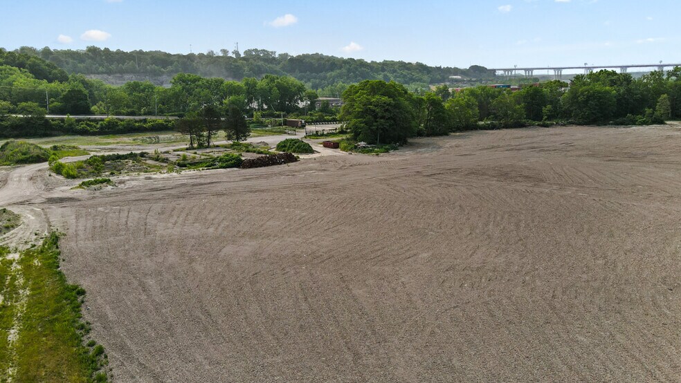 More Photos Of 5000 Warner Rd, Garfield Heights Land For Sale