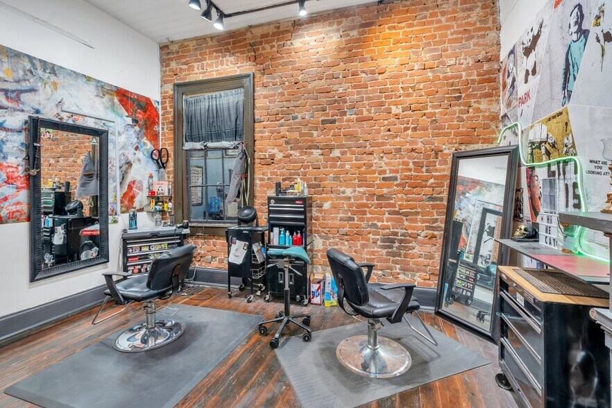More Photos Of 1908 Magazine St, New Orleans Storefront Retail Residential For Sale