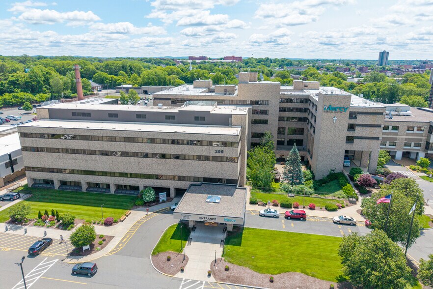 Primary Photo Of 299 Carew St, Springfield Medical For Lease
