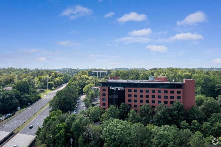 More Photos Of 800 Shades Creek Pkwy, Birmingham Office For Lease