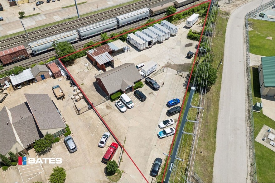Primary Photo Of 423 Gautney St, Garland Showroom For Sale