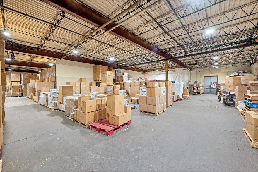 More Photos Of 110 Industrial Rd, New Windsor Township Warehouse For Lease